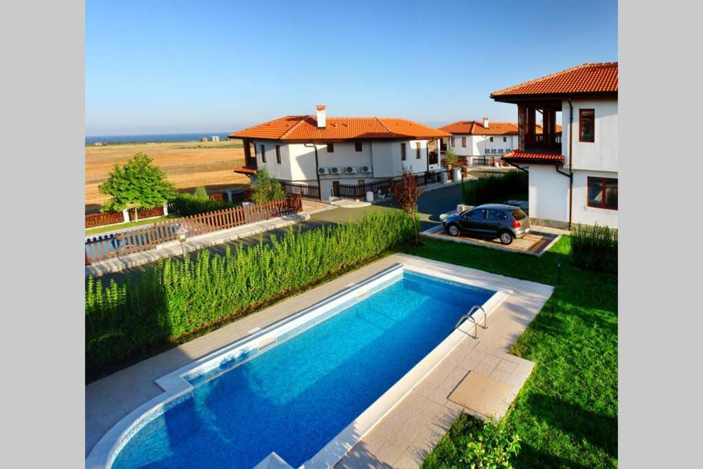 Generaator House Villa Aheloy Ngoại thất bức ảnh